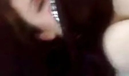 A anya lánya leszbi házasságom képes találkozni egy fekete szörnyeteggel.