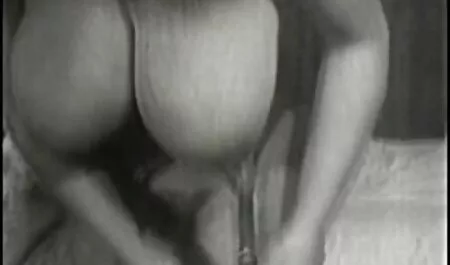 Gyönyörű, kövér segge szűk punci faszverések markolat