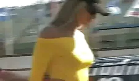 Egy mobil porno ingyen aranyos brit ribanc otthon.