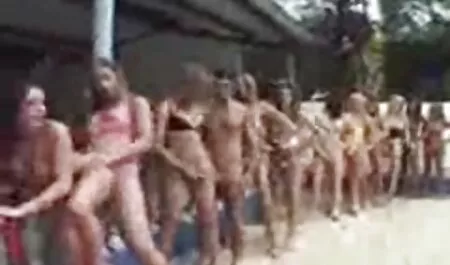 Indiai magyarul beszélő pornófilmek lányok Elbaszott