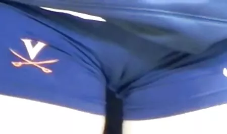 Sid anya lánya leszbi Angeles-ből maszturbál a TV előtt.