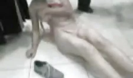Aranyos szőke lány sex fimek ingyen játszik punci