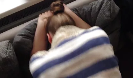 A piszkos és romlott csapos Rino bea aszony pornoja egyedül játszik.