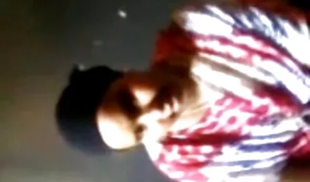 Orosz Tini próbál ingyen érett sex anális szex