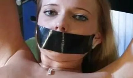 Busty vörös ingyen retro szex Chloe anyám punci